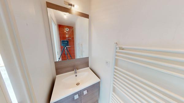 Lumineux Appartement 5 pièce(s) 93.80 m2 Ivry Sur Seine