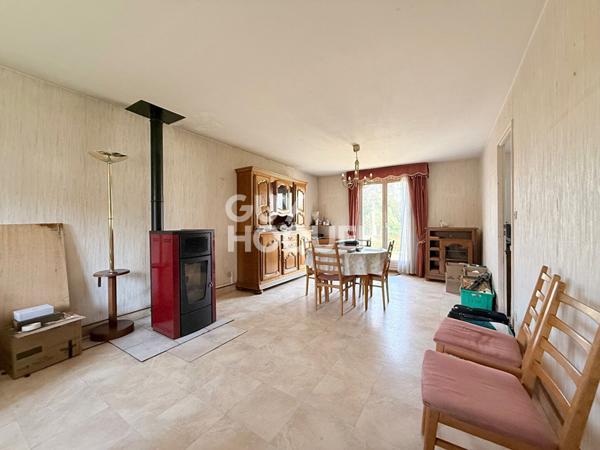 Maison mitoyenne avec jardin et sous-sol complet IFS