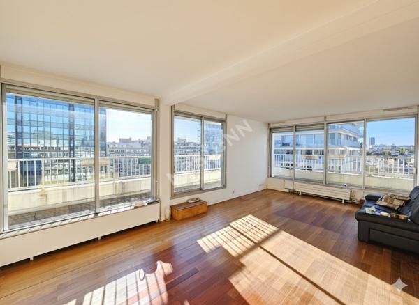 Puteaux : Dernier étage Terrasse, Appartement 3 /4 Pièces de 94 m² avec cave et Parking