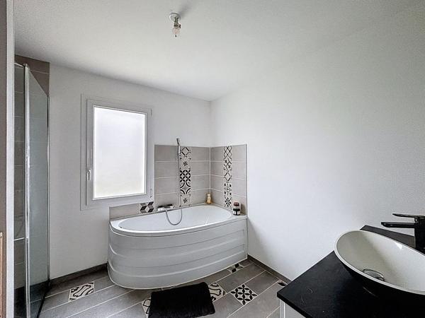 Maison Chateau Gontier Sur Mayenne 5 pièce(s) 96 m2