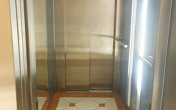 Appartement à vendre    2 pièces • 42,49 m2 Le Blanc-Mesnil