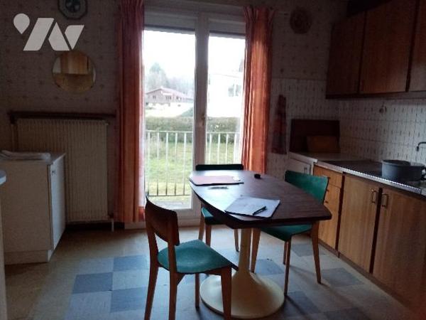 pavillon individuel sur terrain de  1391 m² élevé sur sous-sol , surface habitable environ 105 m²