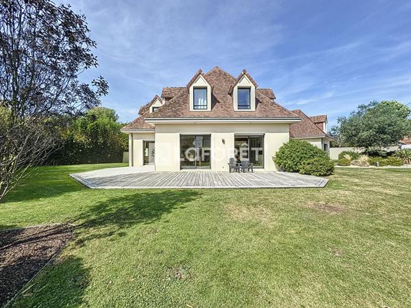 Achat maison près de HERMANVILLE SUR MER - 15 pièce(s) - 453 m² - 1 299 900 €