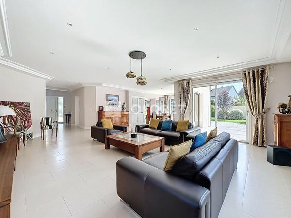 Achat maison près de HERMANVILLE SUR MER - 15 pièce(s) - 453 m² - 1 299 900 €