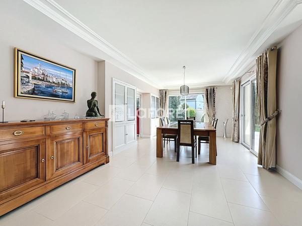 Achat maison près de HERMANVILLE SUR MER - 15 pièce(s) - 453 m² - 1 299 900 €