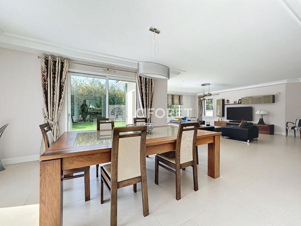 Achat maison près de HERMANVILLE SUR MER - 15 pièce(s) - 453 m² - 1 299 900 €