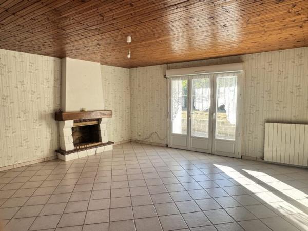Propriété charentaise avec Maison de 125 m² et Grange de 346 m²