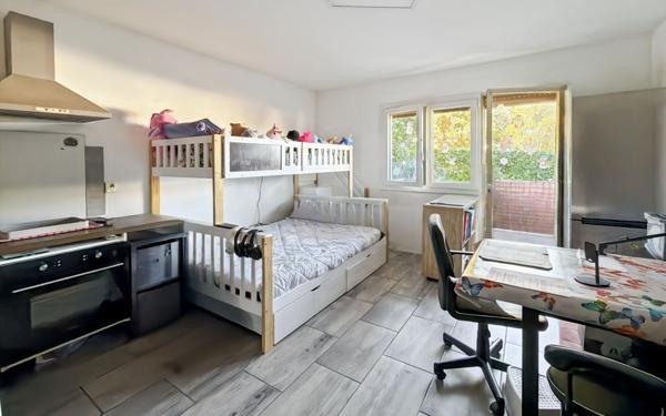 Appartement à vendre    1 pièce • 22 m2 Antibes