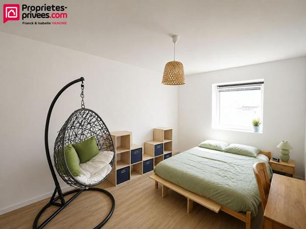 GRAND T2 RECENT - Dernier étage - 51m² - balcon - place de parking