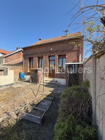 Vente
                Maison81,7 m² - 4 Pièces -
                    HAM (80400)
