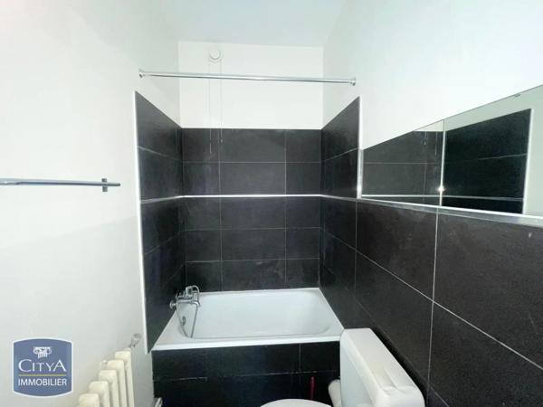 Appartement à louer 1 pièce 35m² Bourg-en-Bresse (01000)