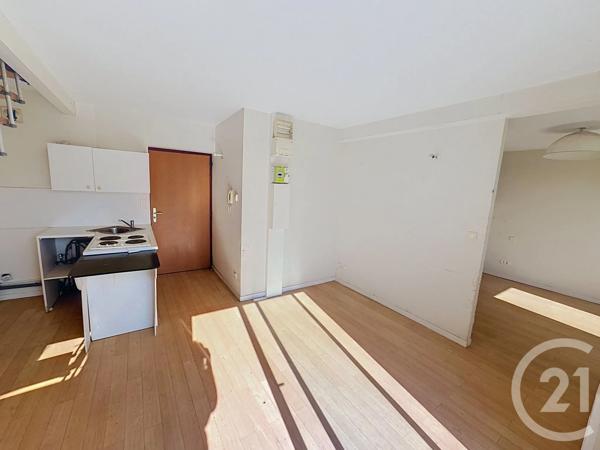 Appartement F3 à vendre  4 pièces - 62,95 m 2   ANGOULEME  - 16