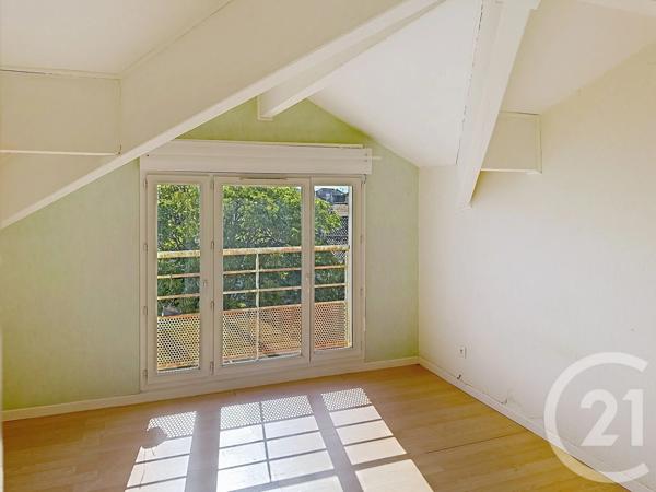 Appartement F3 à vendre  4 pièces - 62,95 m 2   ANGOULEME  - 16