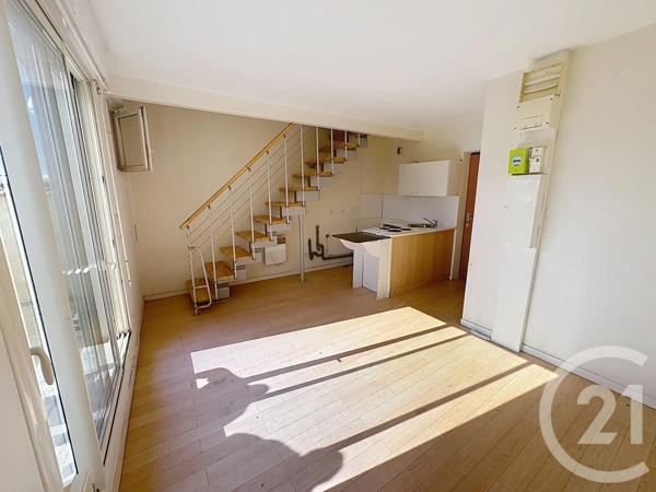 Appartement F3 à vendre  4 pièces - 62,95 m 2   ANGOULEME  - 16