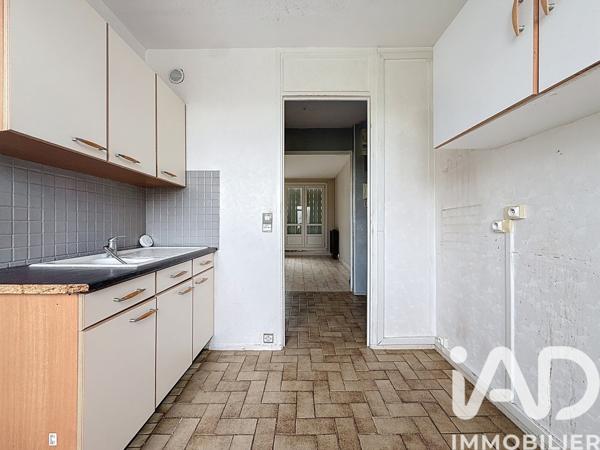 Appartement à vendre 4 pièces 79 m² Saint-Aubin-lès-Elbeuf