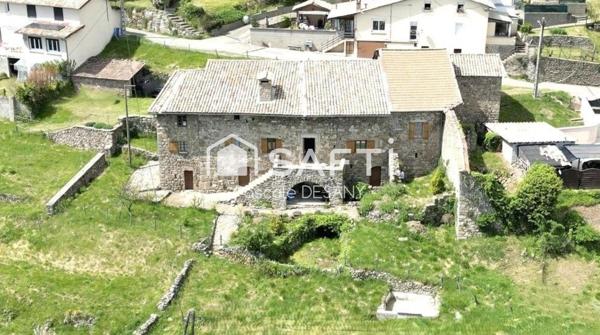 Propriété de caractère en pierre à Vals-les-Bains