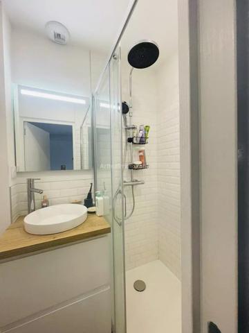 Location                                                      Appartement
                        
                     2 pièces                      38 m2                     à Lille