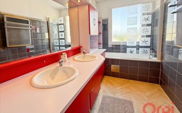 Maison à vendre    6 pièces • 122 m2 Six-Fours-les-Plages