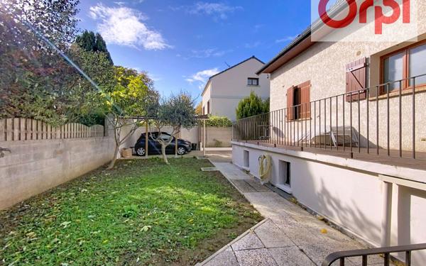 Maison à vendre    6 pièces •  Les Clayes-sous-Bois