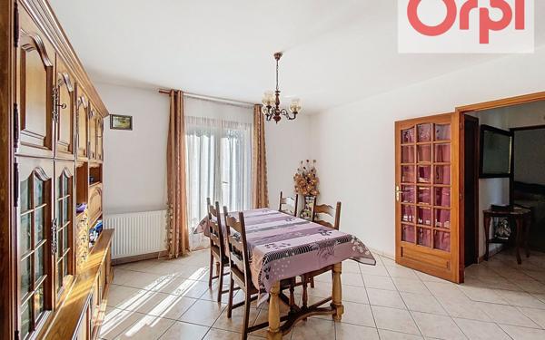 Maison à vendre    6 pièces •  Les Clayes-sous-Bois