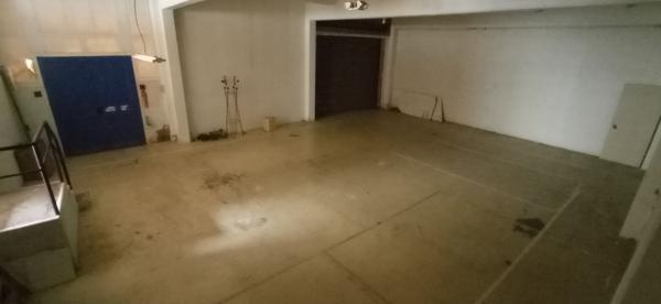 VENTE LOCAL COMMERCIAL AVEC HANGAR CENTRE VILLE MONTLUCON Montlucon