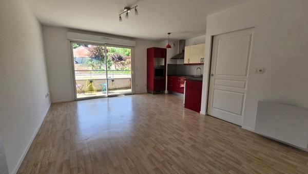 Magnifique Appartement de 60 m2 - 2 chambres - Terrasse - Balcon - Garage