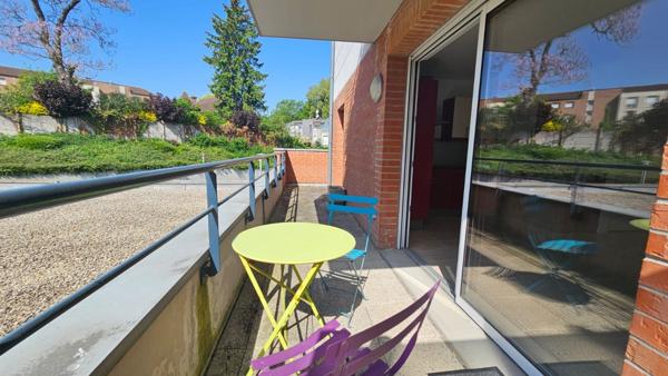 Magnifique Appartement de 60 m2 - 2 chambres - Terrasse - Balcon - Garage