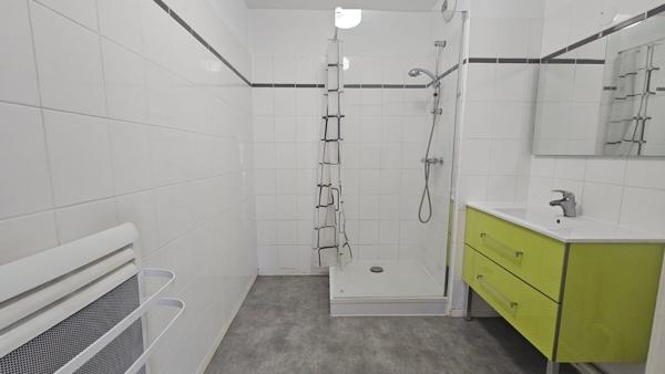 Magnifique Appartement de 60 m2 - 2 chambres - Terrasse - Balcon - Garage