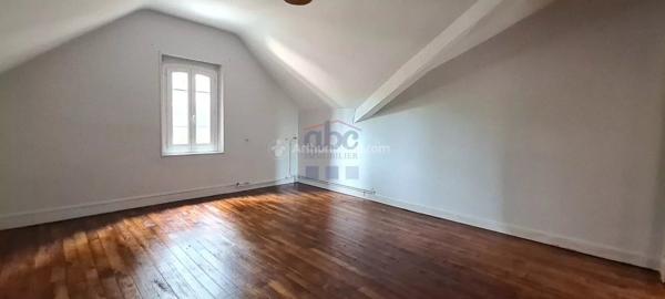 Location Maison 7 pièces 260 m2 à Lescure-d'Albigeois
