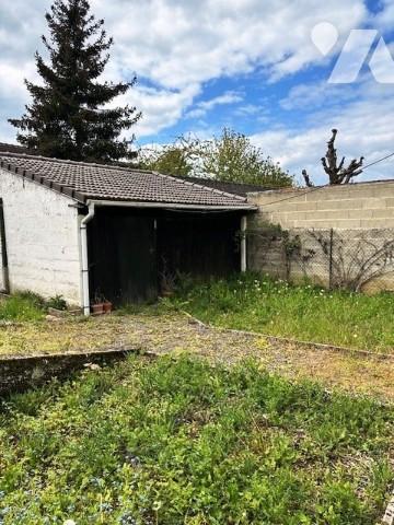 CHIERRY- Maison ancienne de type 4 de 70 m² habitable avec garage, cour et jardinet