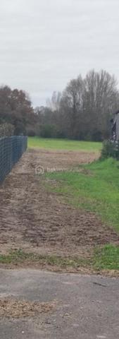 Terrain de 1 224 m²