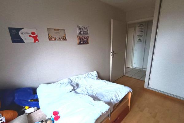 Appartement 4 pièces avec terrasse, parking et garage