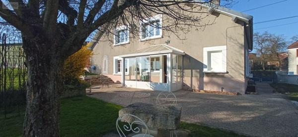 Maison à vendre à Neuilly-l'Évêque en Haute-Marne (52360), ref : 52020-62
