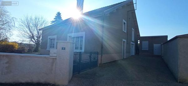 Maison à vendre à Neuilly-l'Évêque en Haute-Marne (52360), ref : 52020-62