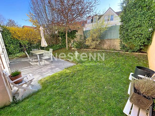 A vendre Maison de 5 pièces de 96 m² à Plaisir - Quartier centre ville