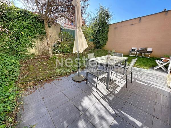 A vendre Maison de 5 pièces de 96 m² à Plaisir - Quartier centre ville