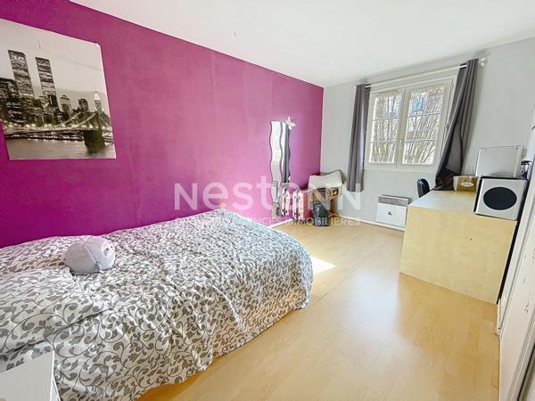 A vendre Maison de 5 pièces de 96 m² à Plaisir - Quartier centre ville