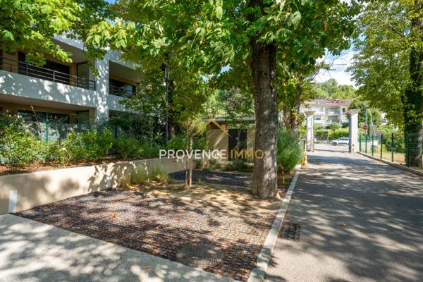 Aix-en-Provence (13080) Appartement T2 avec terrasse & parking - 45 m² - LUYNES