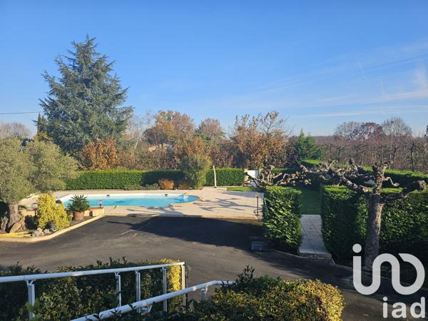 Maison 6 pièces de 205 m² à Castelsarrasin (82100)