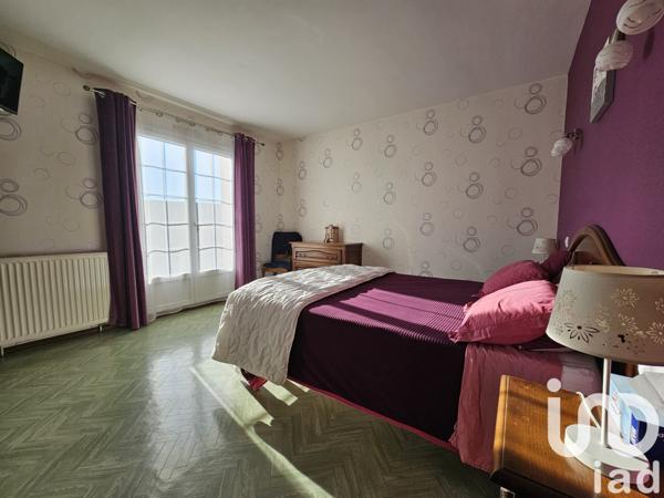 Maison 6 pièces de 205 m² à Castelsarrasin (82100)