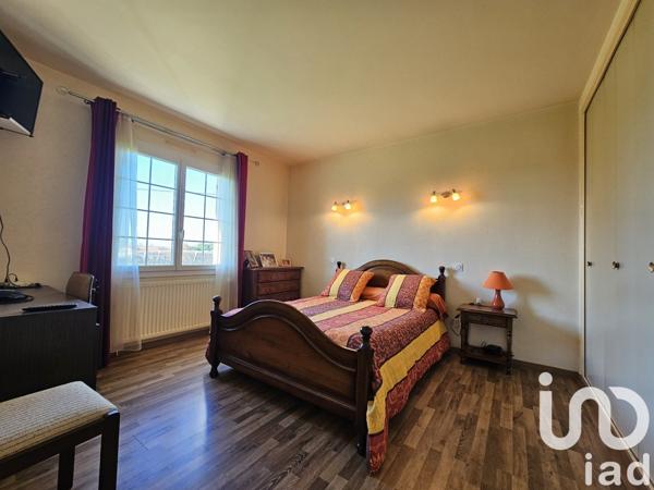 Maison 6 pièces de 205 m² à Castelsarrasin (82100)