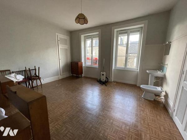 LA FERTE MACE, maison de ville 189 m² habitables avec jardin