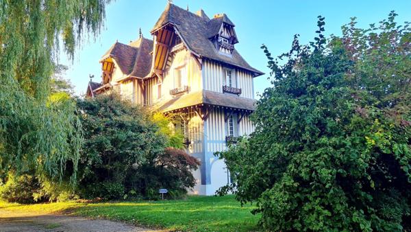 Vente Maison normande Pont-l'Évêque 9 Pièces 230 m²
