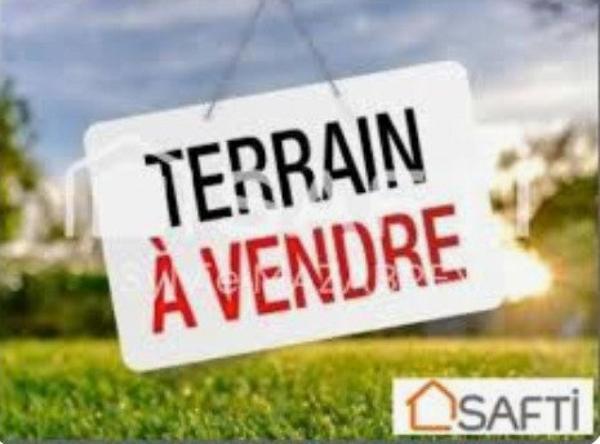 Terrain constructible de 963 m² à Navarrenx