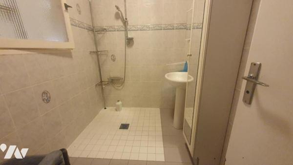 Maison à rénover dans hameau en campagne