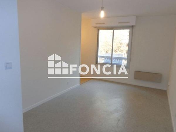Location Studio 23.62 m² - 21/23 RUE GIROUARD Poitiers 86000
