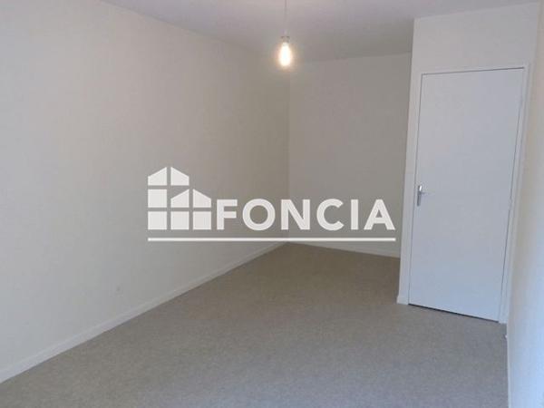 Location Studio 23.62 m² - 21/23 RUE GIROUARD Poitiers 86000