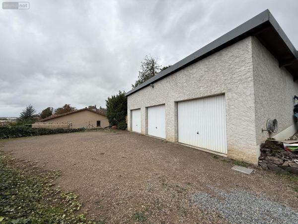 Garage - Parking à vendre à Vichy dans l'Allier (03200), ref : 2025/978-03020