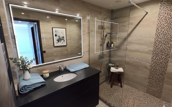 Appartement à vendre    2 pièces • 57 m2 Le Cannet