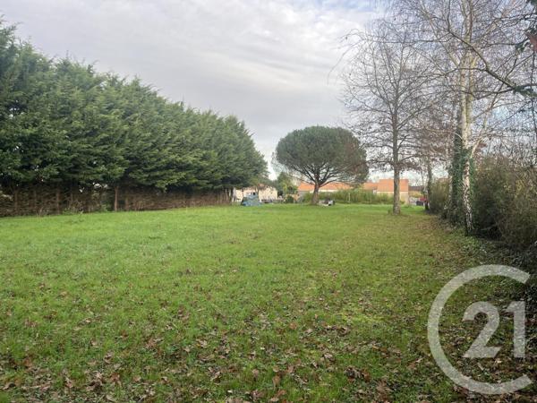 Terrain à vendre  2400 m2 MOUTIERS SUR LE LAY - 85